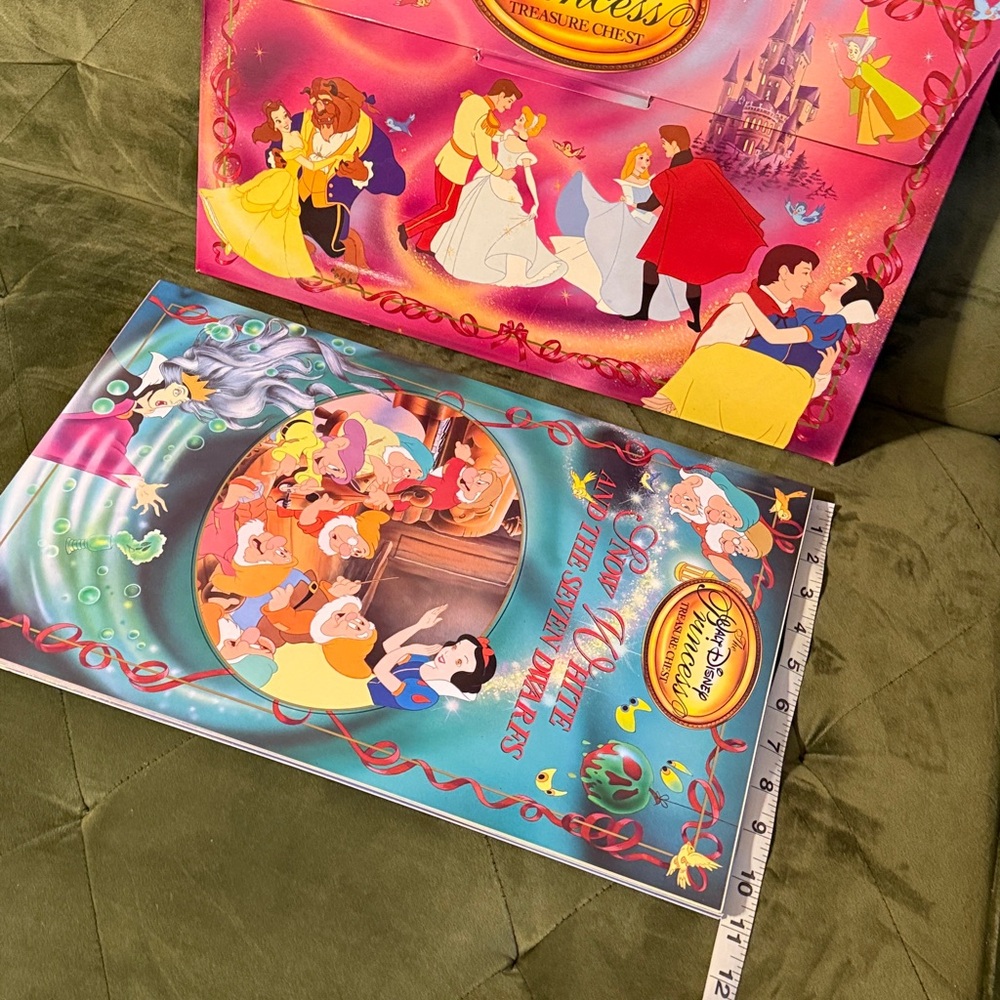 Vintage Walt Disney Princess Treasure Chest Book Set - Picture 11 of 15